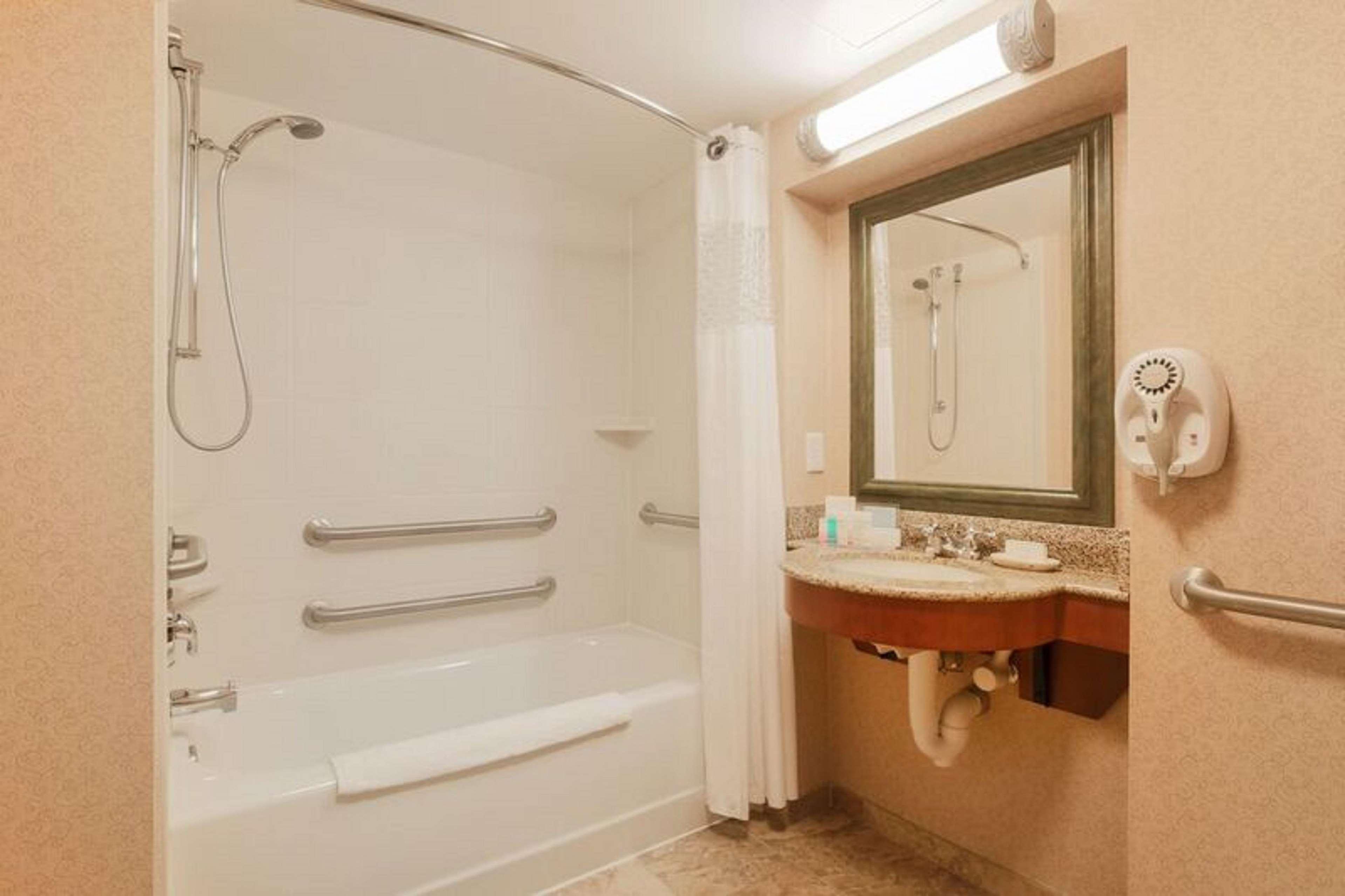 Hampton Inn & Suites Poughkeepsie Spackenkill Exteriör bild