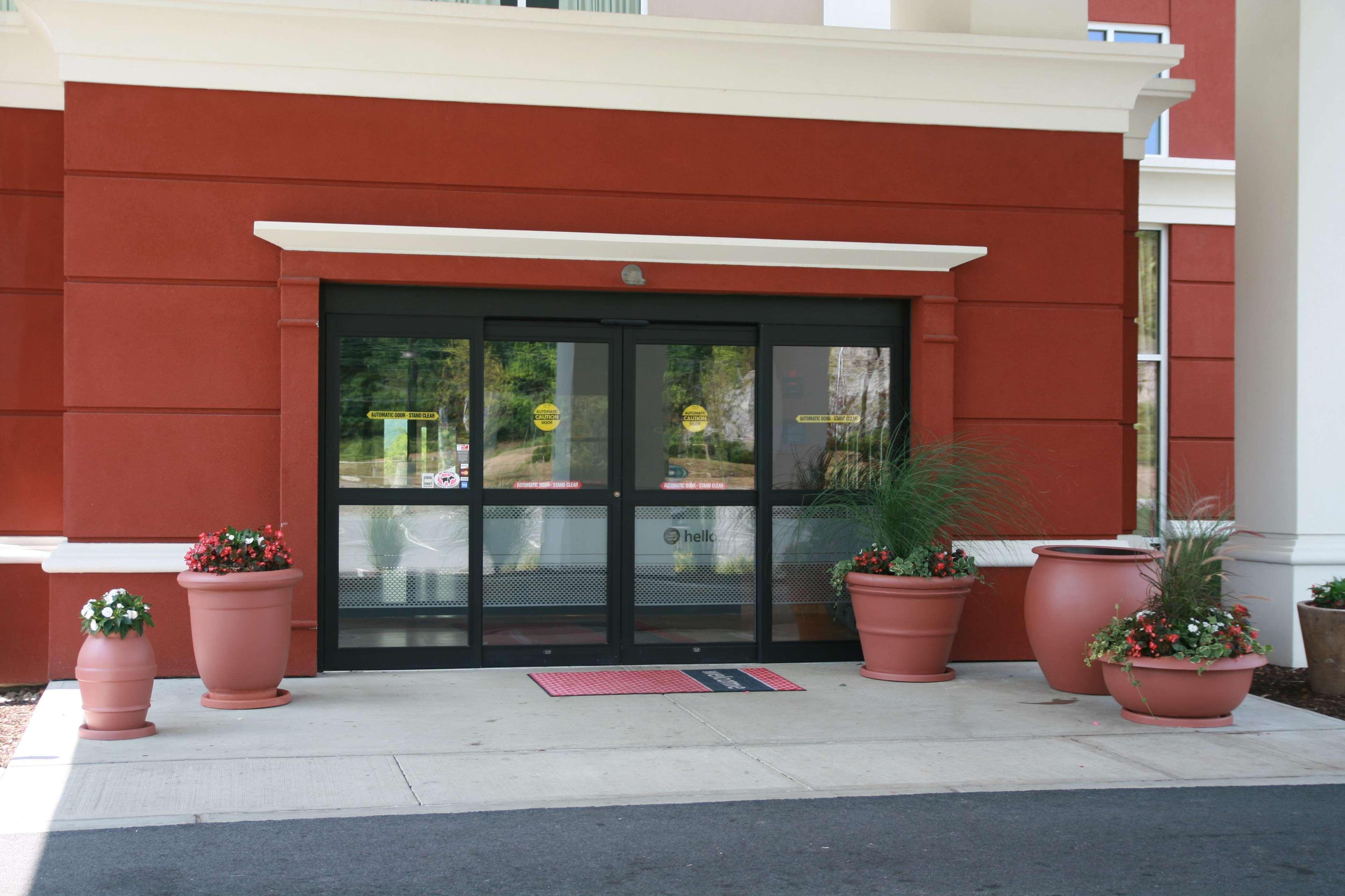 Hampton Inn & Suites Poughkeepsie Spackenkill Exteriör bild
