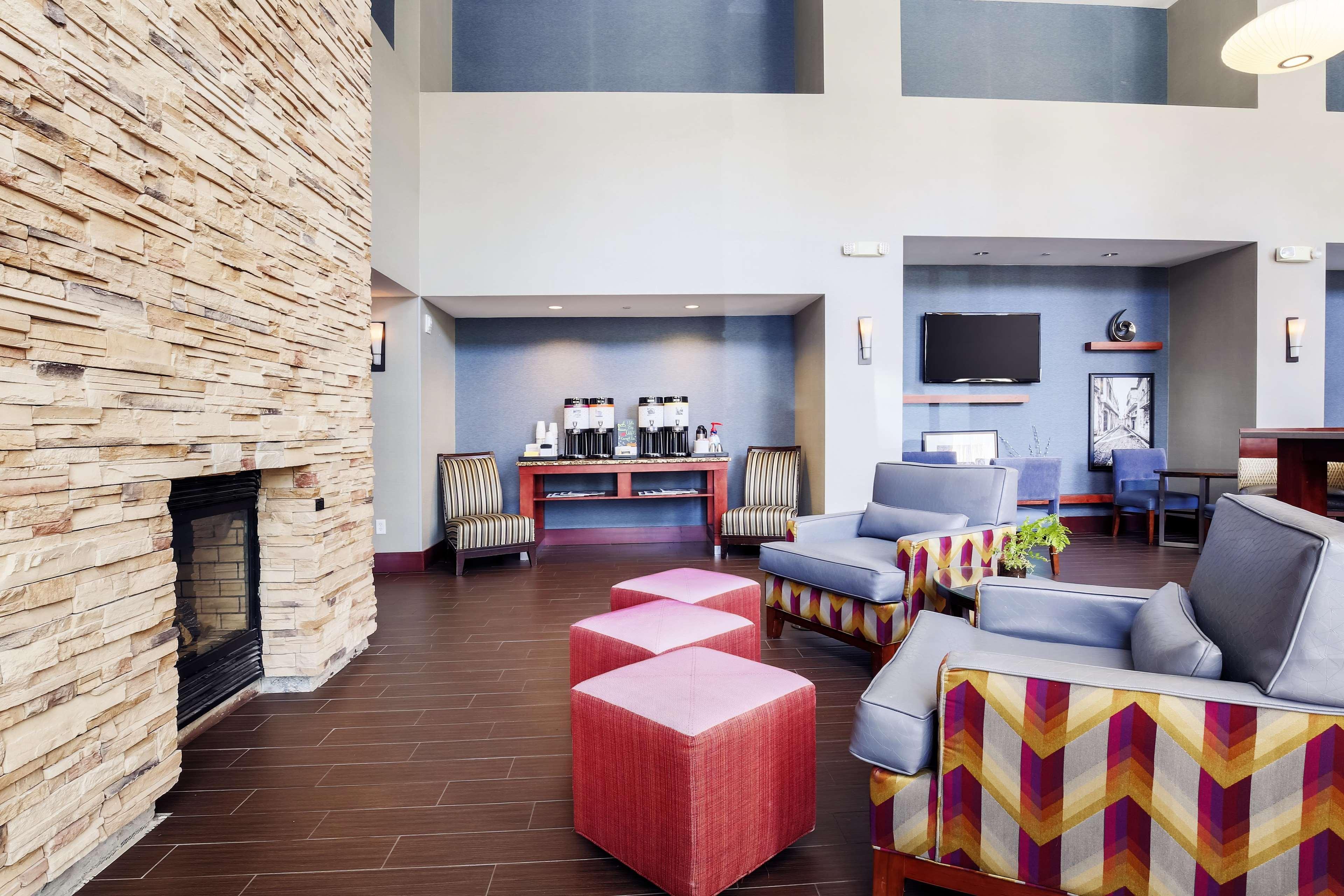 Hampton Inn & Suites Poughkeepsie Spackenkill Exteriör bild