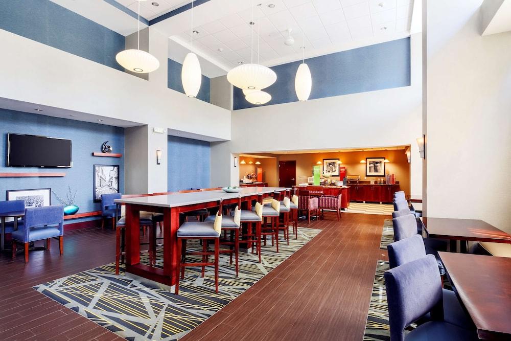 Hampton Inn & Suites Poughkeepsie Spackenkill Exteriör bild