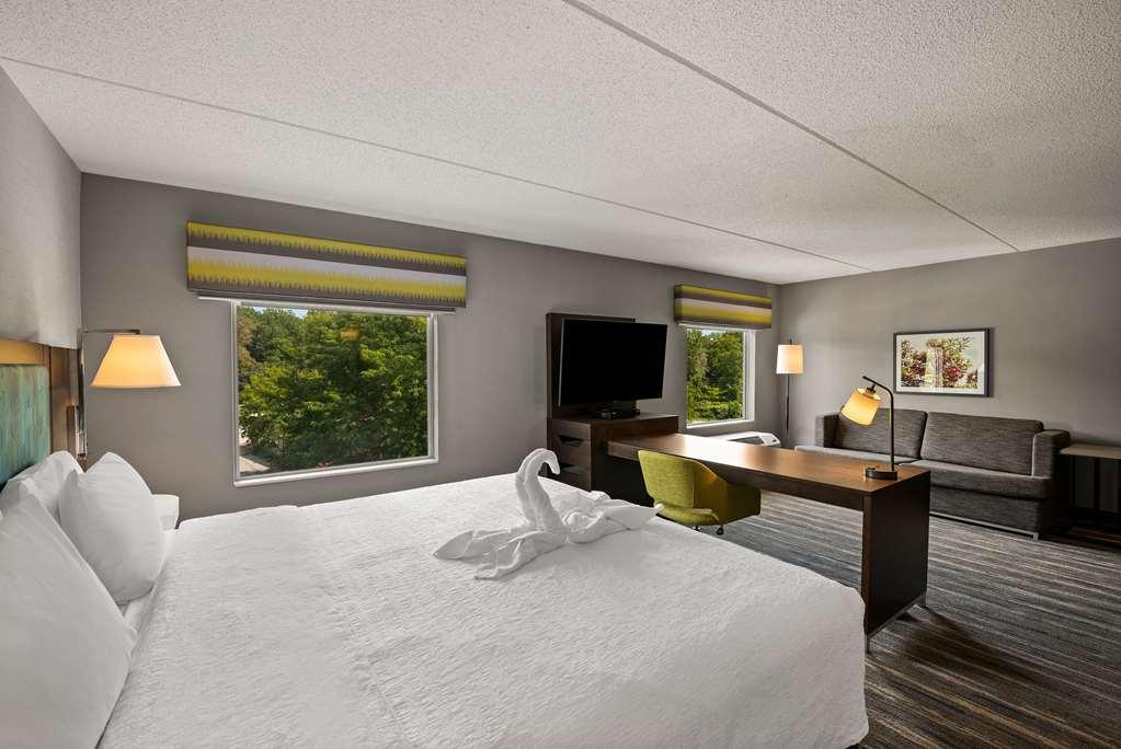 Hampton Inn & Suites Poughkeepsie Spackenkill Rum bild