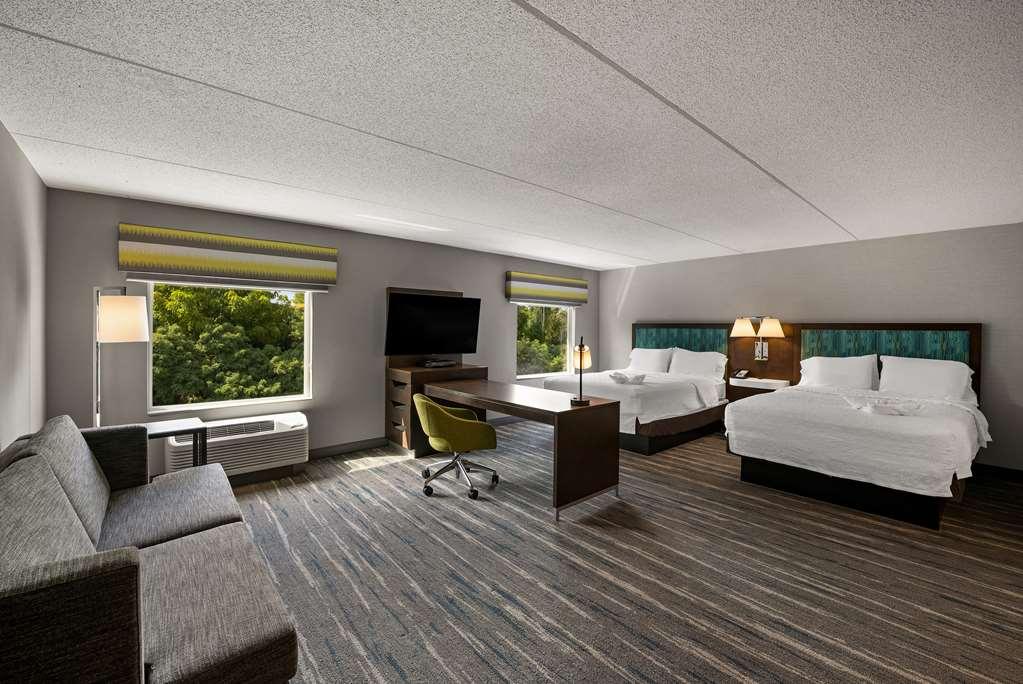 Hampton Inn & Suites Poughkeepsie Spackenkill Rum bild