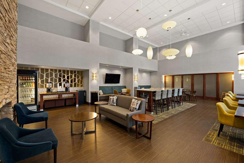 Hampton Inn & Suites Poughkeepsie Spackenkill Restaurang bild