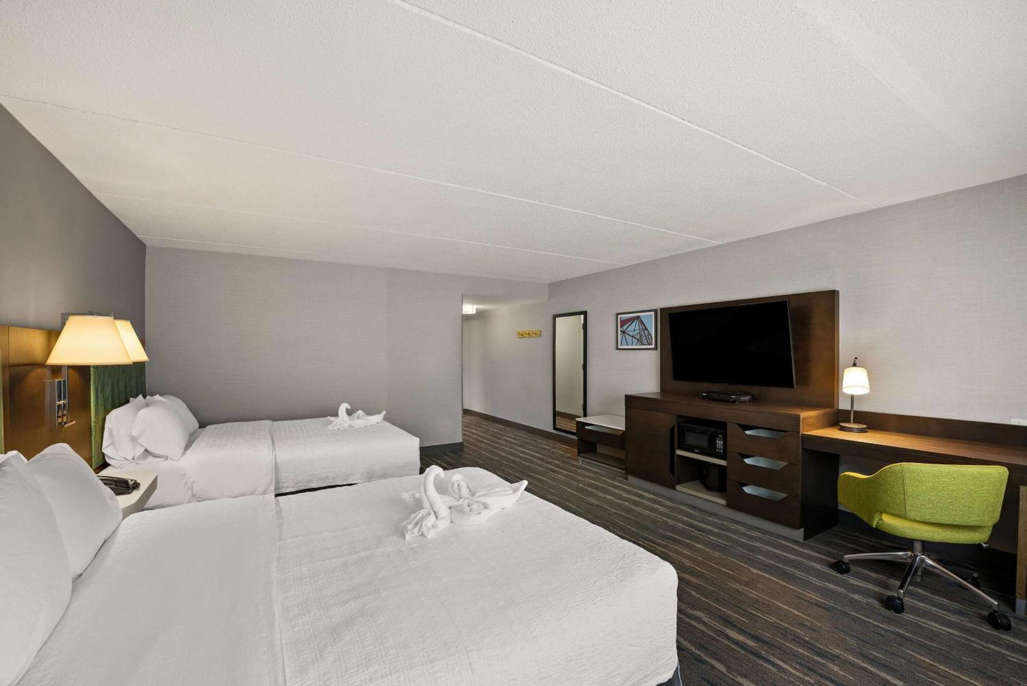 Hampton Inn & Suites Poughkeepsie Spackenkill Exteriör bild