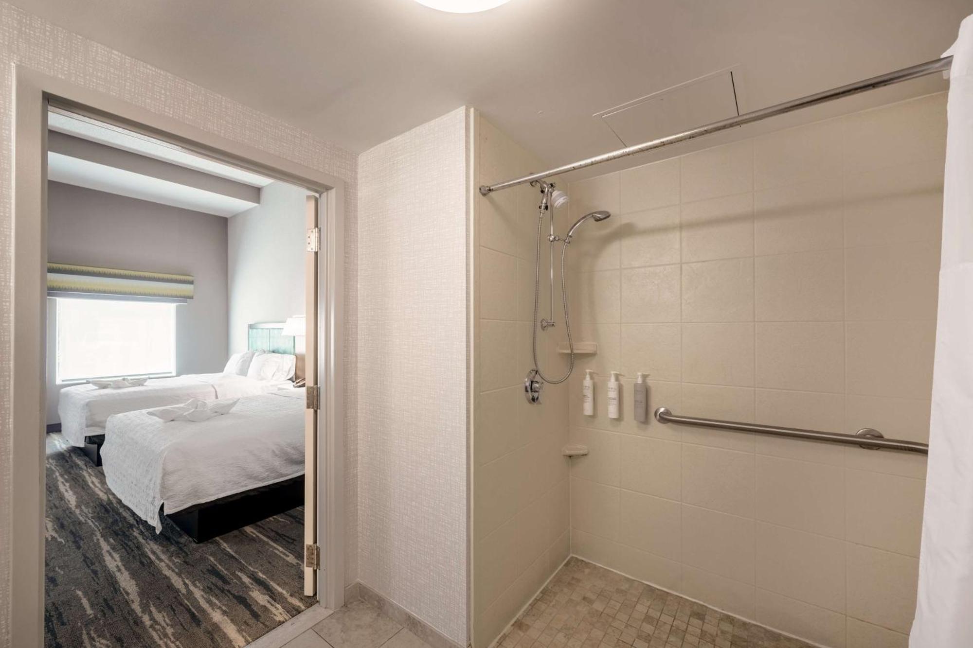 Hampton Inn & Suites Poughkeepsie Spackenkill Exteriör bild