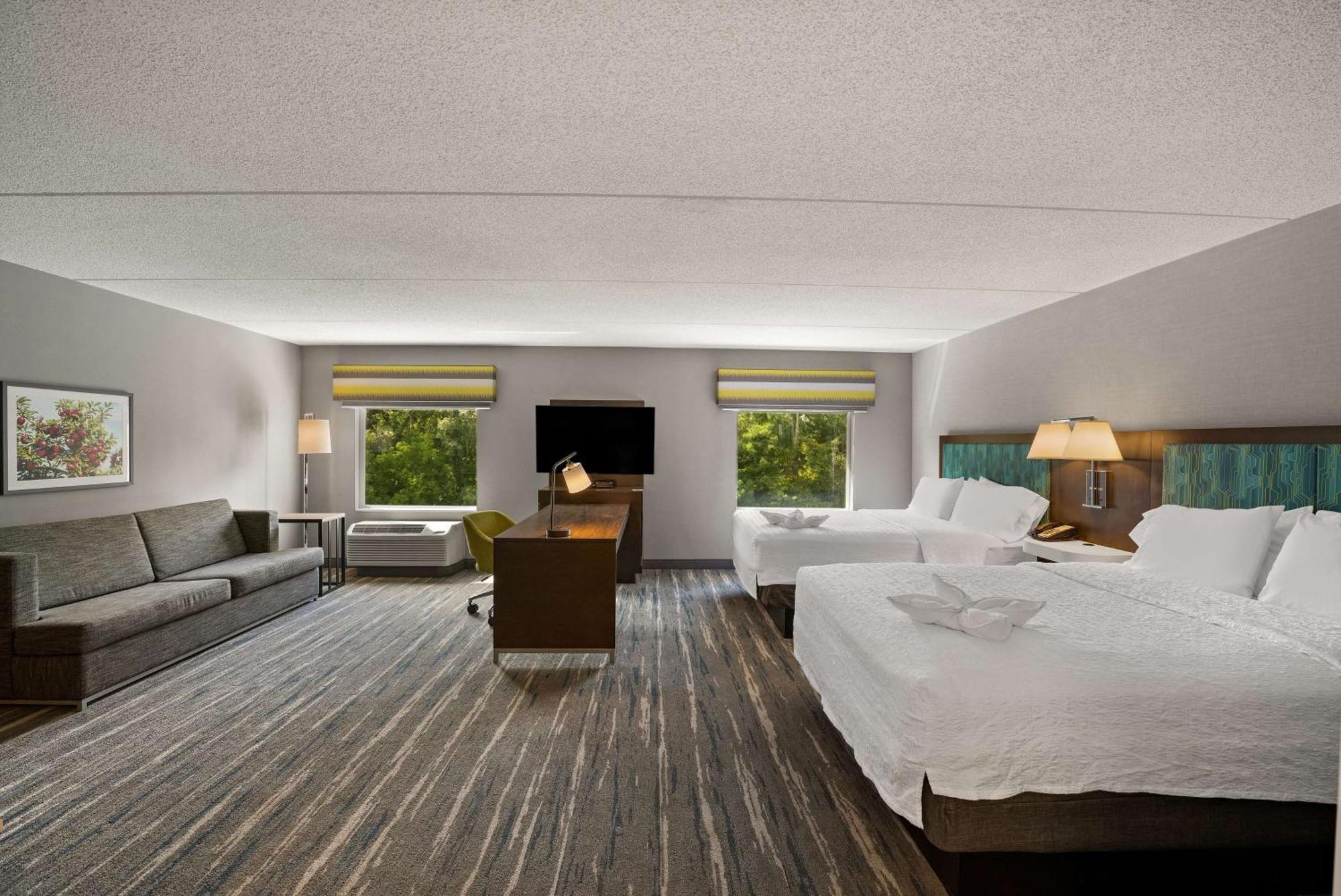 Hampton Inn & Suites Poughkeepsie Spackenkill Exteriör bild