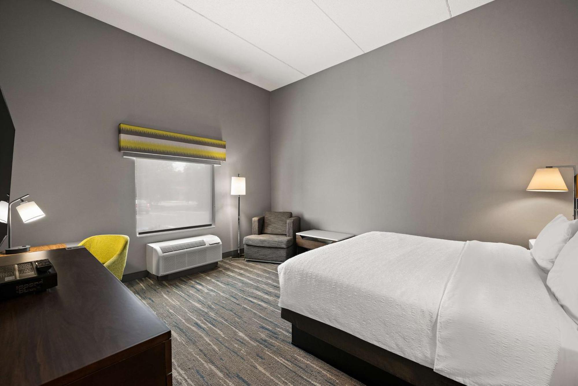 Hampton Inn & Suites Poughkeepsie Spackenkill Exteriör bild