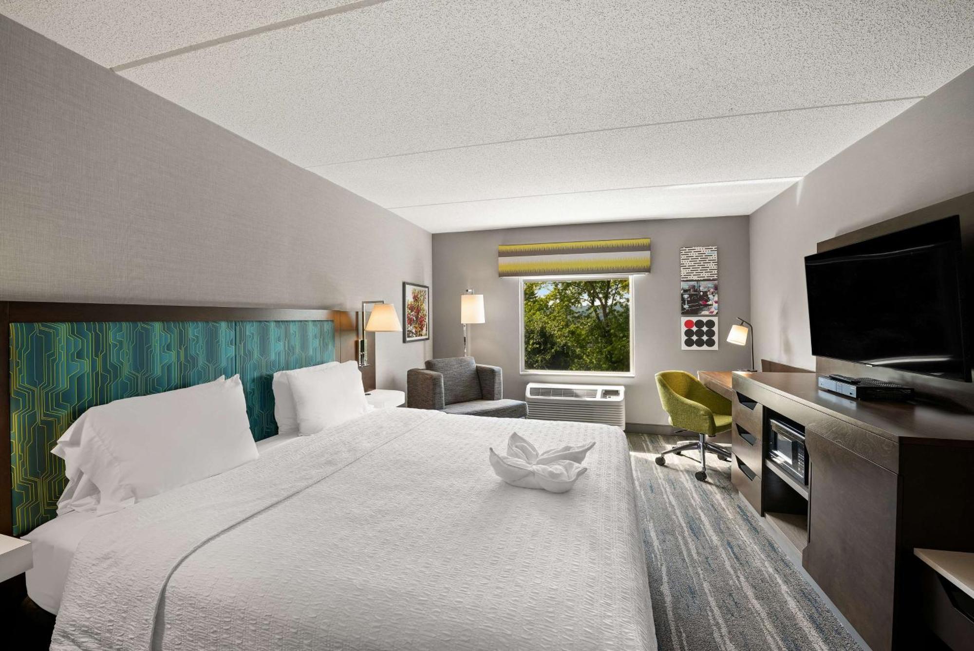 Hampton Inn & Suites Poughkeepsie Spackenkill Exteriör bild