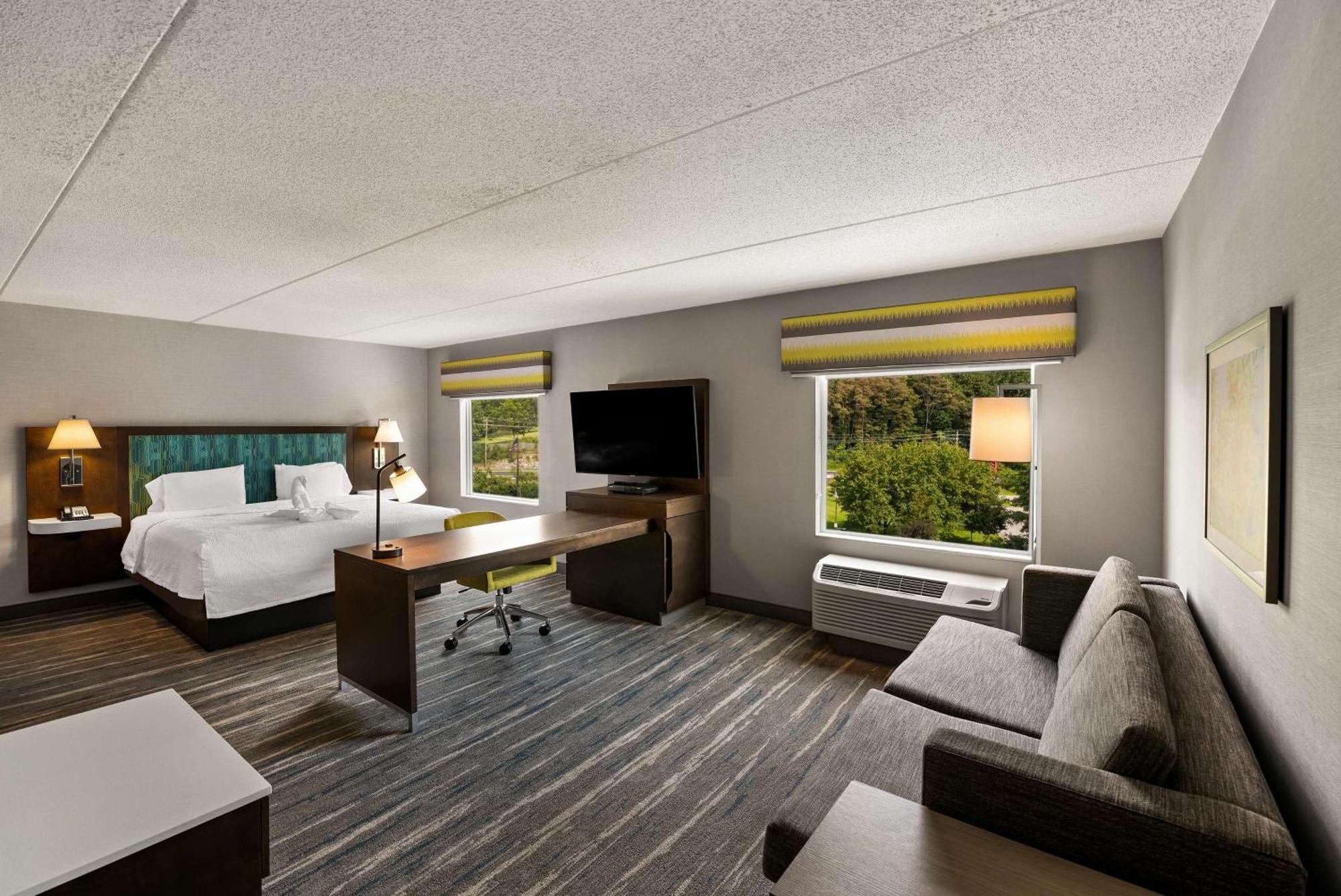 Hampton Inn & Suites Poughkeepsie Spackenkill Exteriör bild