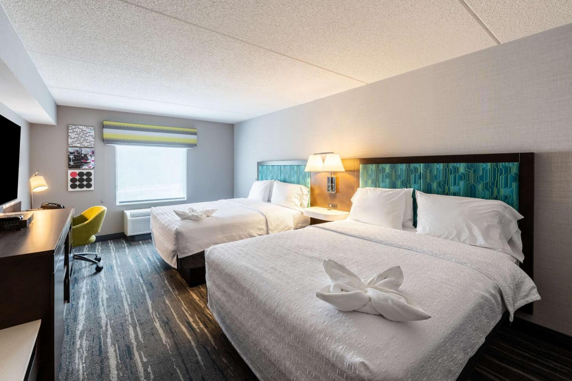 Hampton Inn & Suites Poughkeepsie Spackenkill Exteriör bild