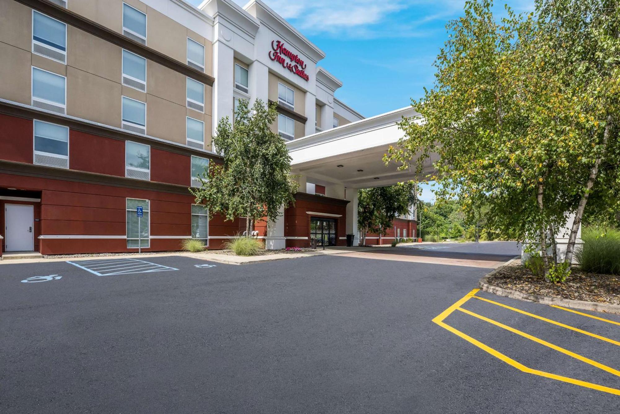 Hampton Inn & Suites Poughkeepsie Spackenkill Exteriör bild