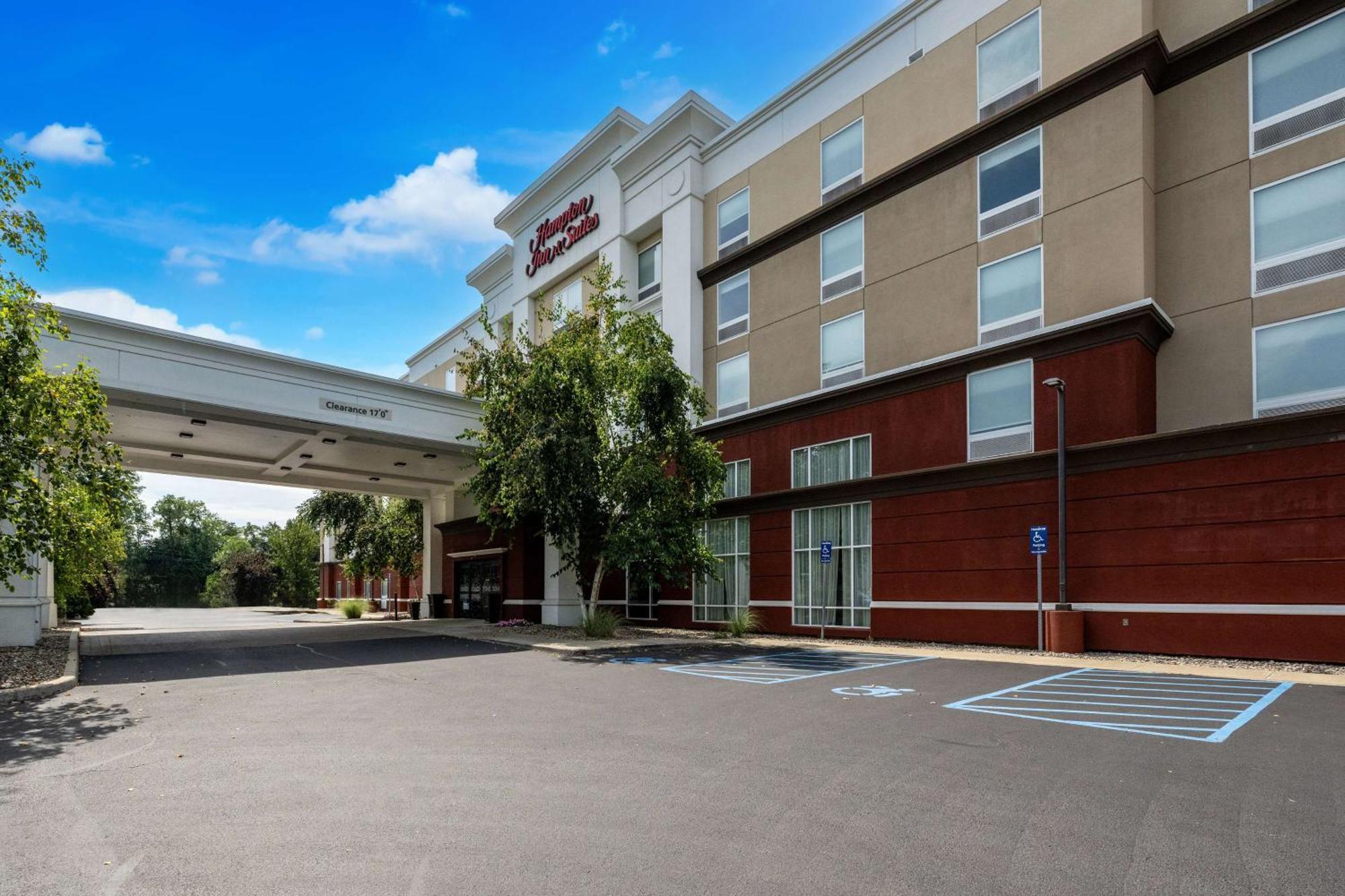 Hampton Inn & Suites Poughkeepsie Spackenkill Exteriör bild
