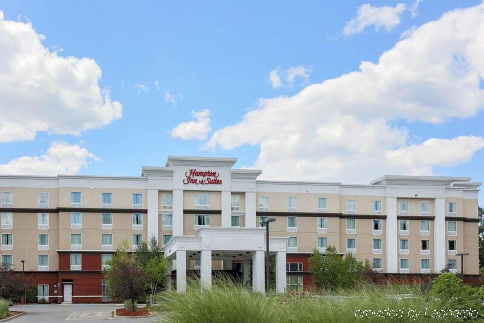 Hampton Inn & Suites Poughkeepsie Spackenkill Exteriör bild